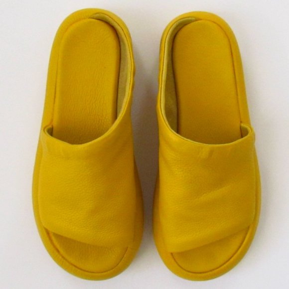 Yellow Sandals - Picture 1 of 8
